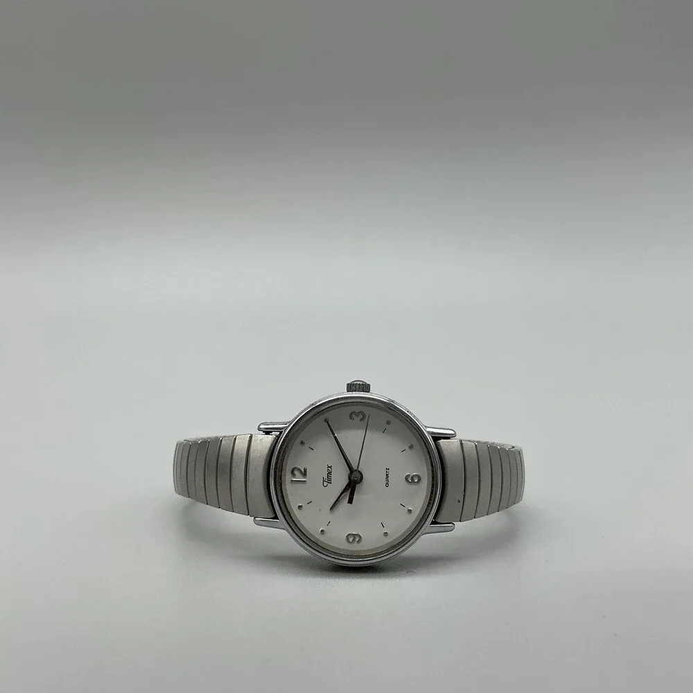 VIntage Timex Womens Watch 23mm Silver Tone Expansion Band New Battery